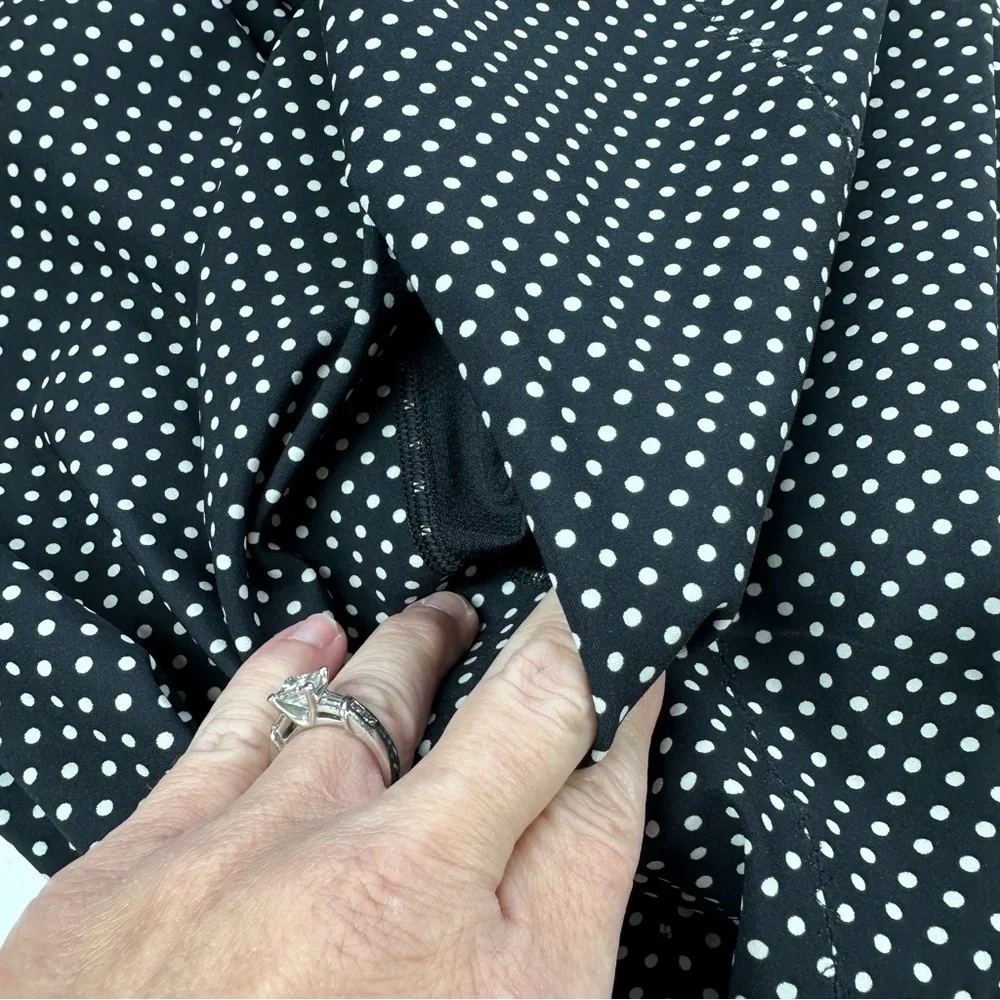 Lululemon Here To There Dress, 4/6 - Picture 9 of 9